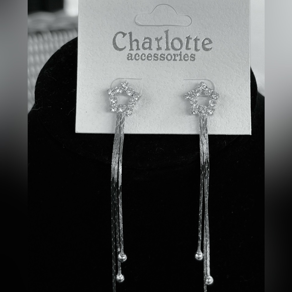 VINTAGE 1990’s SPARKLY STAR DROP SILVER EARRINGS , NEVER WORN!